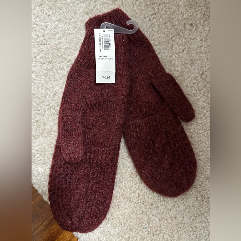 Old Navy Mittens - Picture 2 of 2